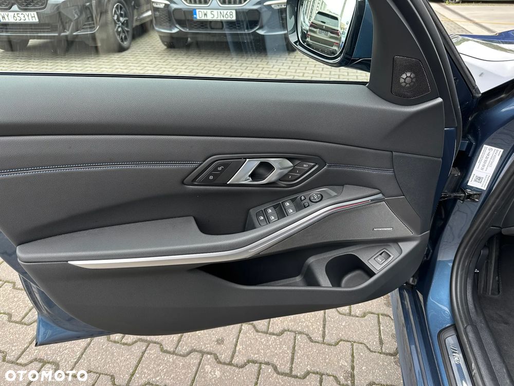 BMW Seria 3 - 12