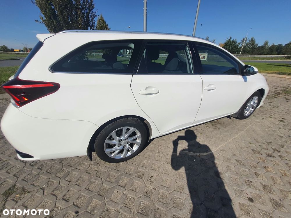 Toyota Auris - 2