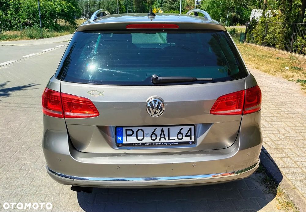 Volkswagen Passat - 14