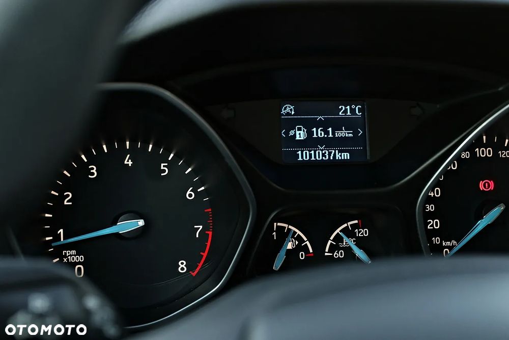 Ford Focus - 28