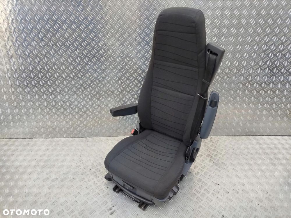 FOTEL KIEROWCY SCANIA STREAMLINE - 3