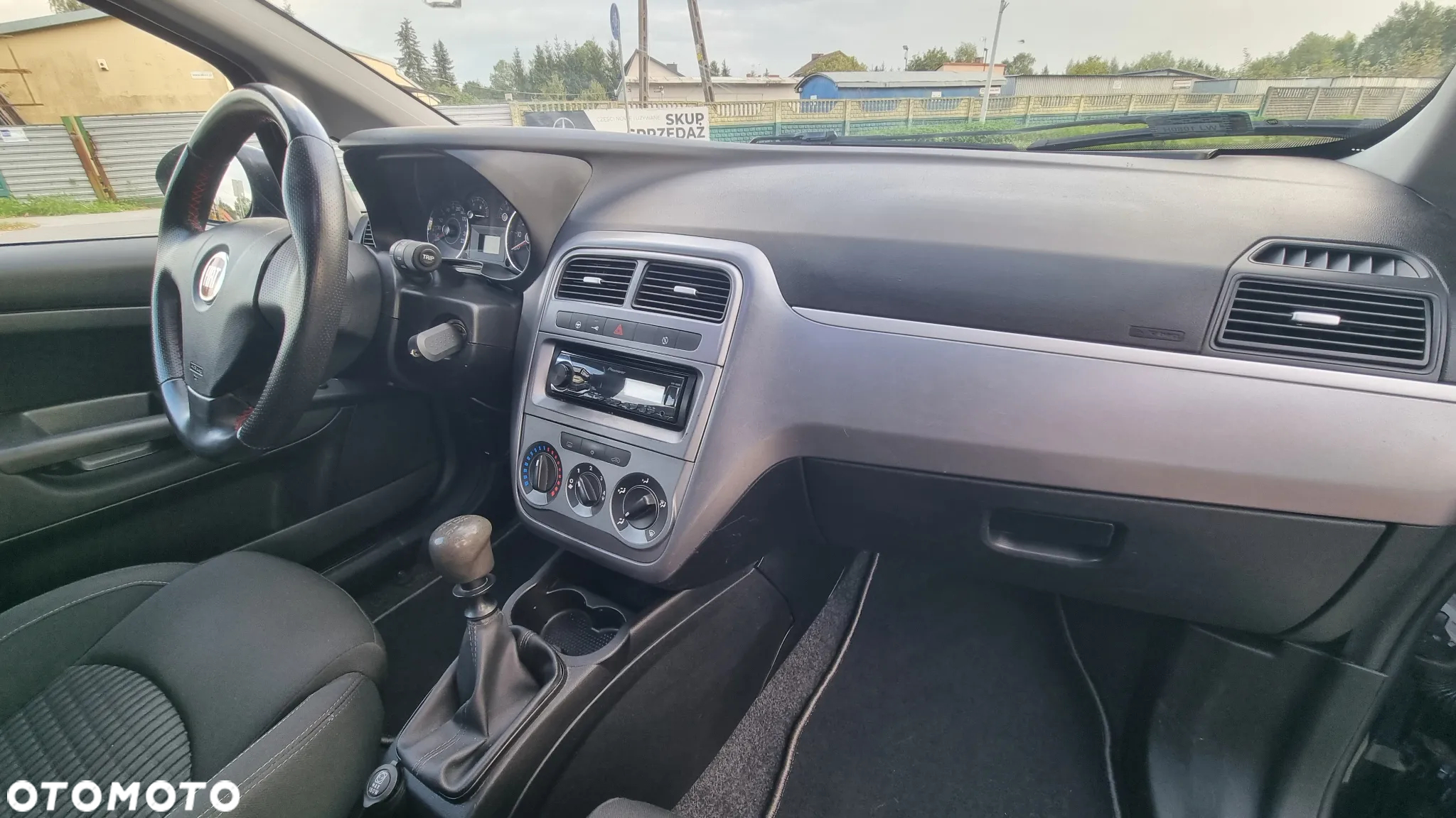 Fiat Punto 1.4 Easy S&S - 17