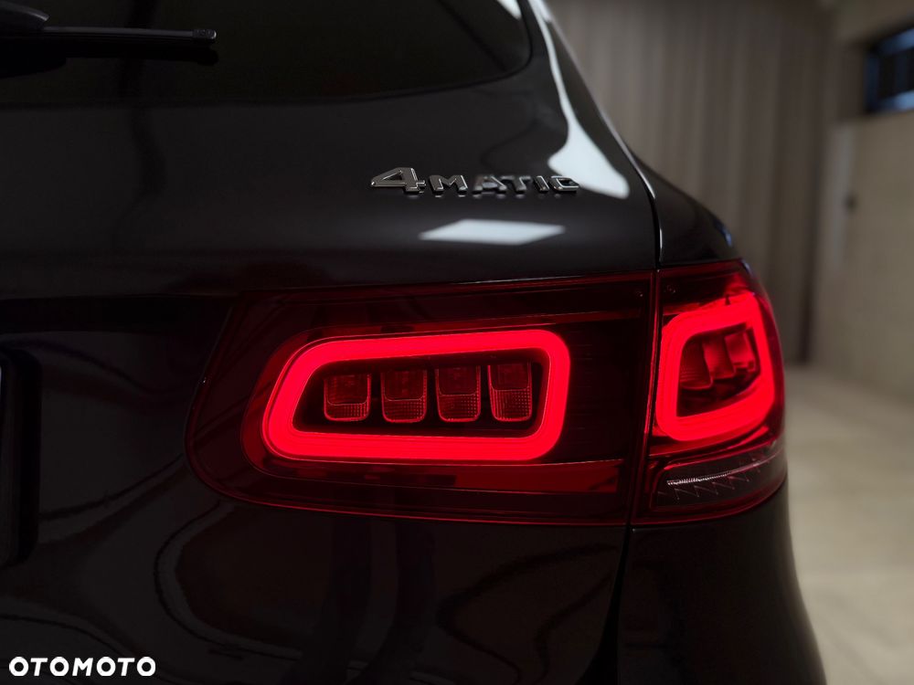 Mercedes-Benz GLC 200 4Matic 9G-TRONIC AMG Line - 28