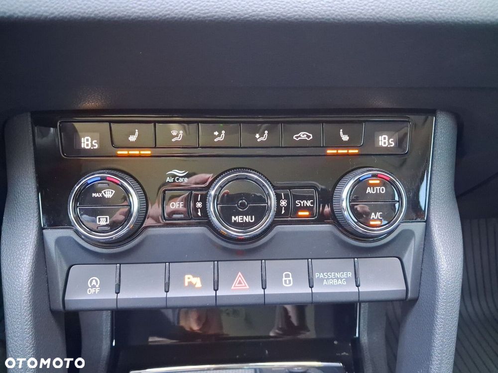 Skoda Karoq 1.5 TSI ACT Selection DSG - 18