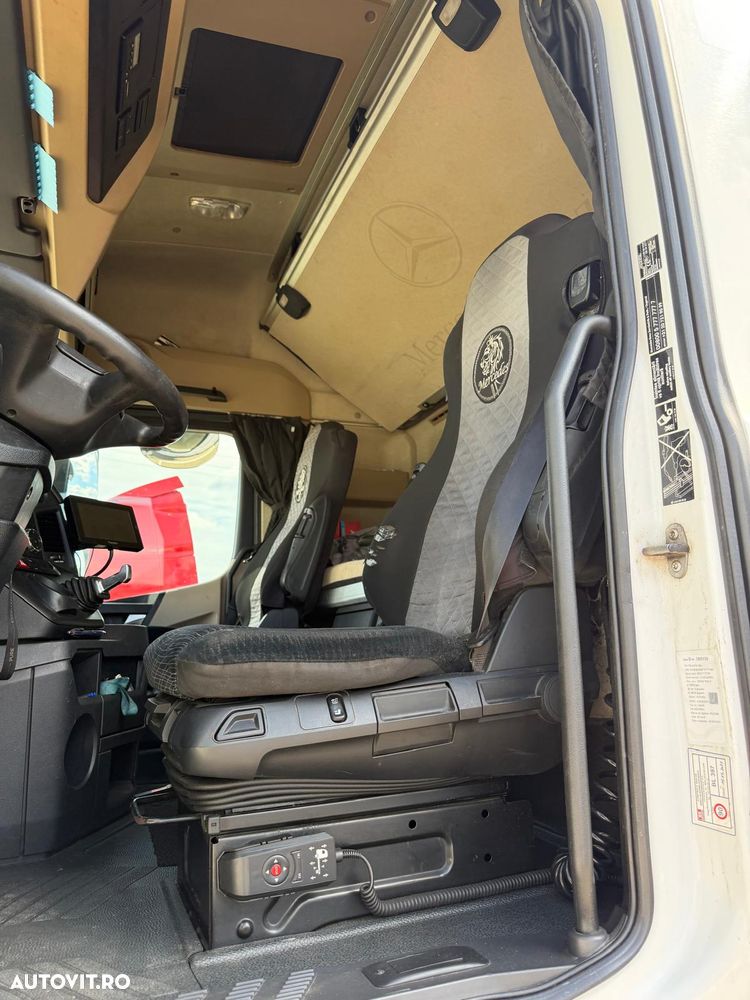 Mercedes-Benz Actros - 8