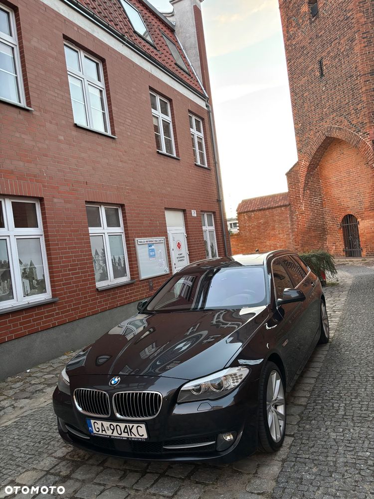BMW Seria 5 525d xDrive Modern Line - 2