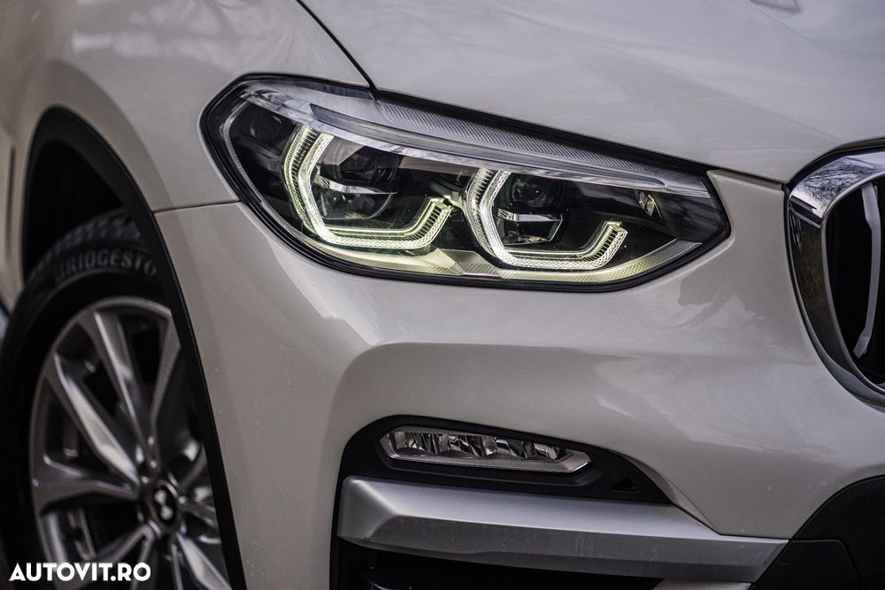 BMW X3 xDrive30i AT Luxury Line - 11