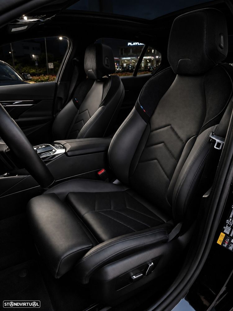 BMW i5 eDrive40 Pack Desportivo M Pro - 38
