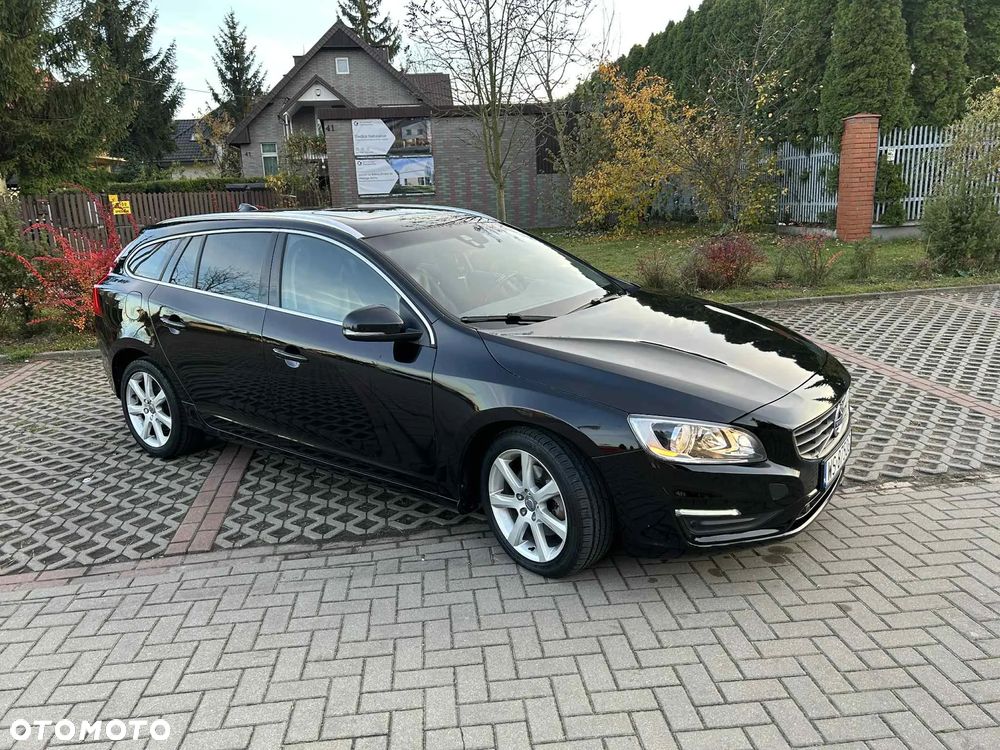 Volvo V60 T5 Drive-E Dynamic Edition (Momentum) - 9