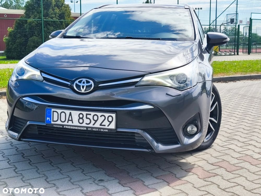 Toyota Avensis Touring Sports 2.0 D-4D Executive - 3