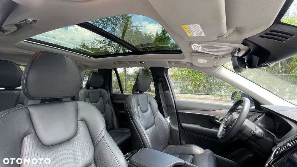 Volvo XC 90 - 30