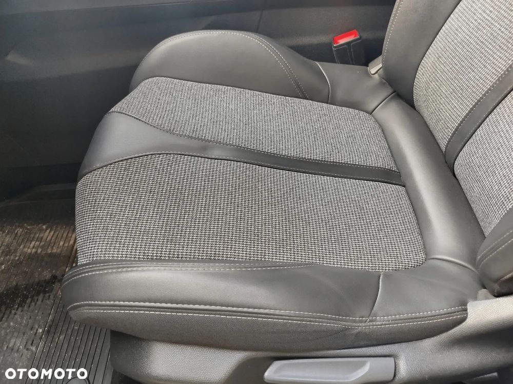Peugeot 3008 BlueHDi 130 Stop & Start EAT8 Allure Business-Paket - 36