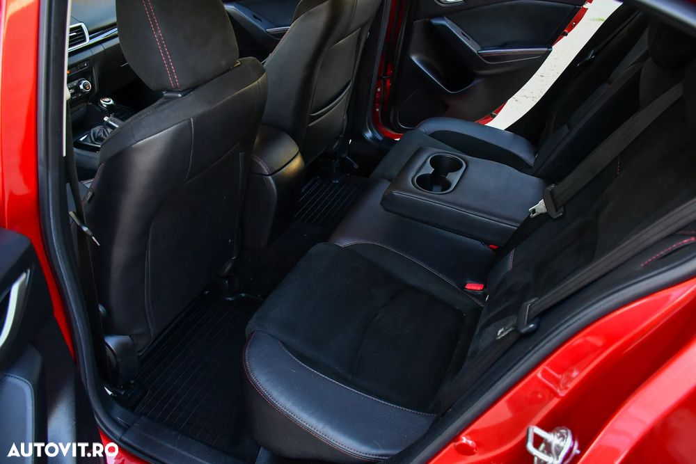 Mazda 3 SKYACTIV-G 120 NAKAMA - 23
