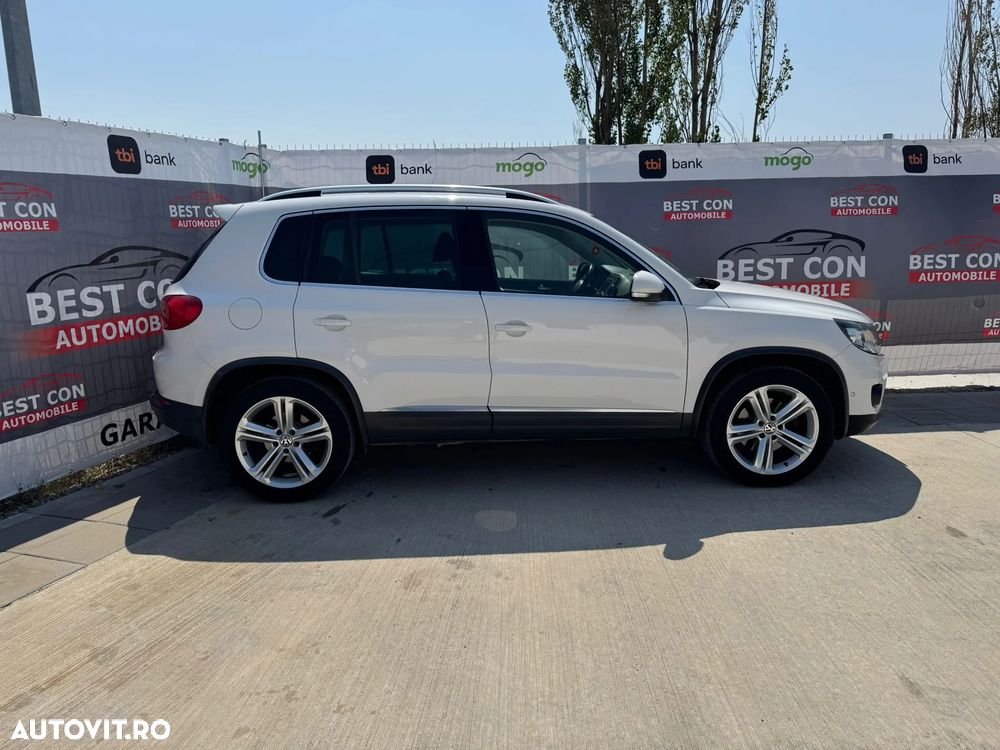 Volkswagen Tiguan 2.0 TDI DPF 4Motion BlueMotion Technology DSG Sport & Style - 14