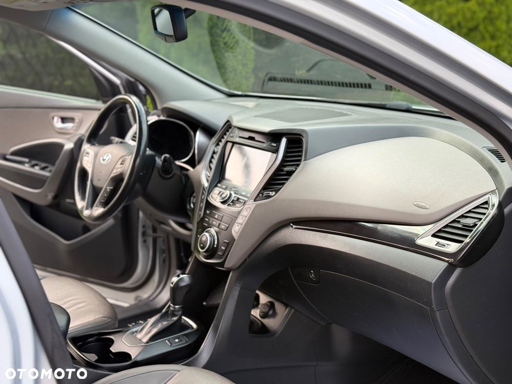 Hyundai Santa Fe - 25