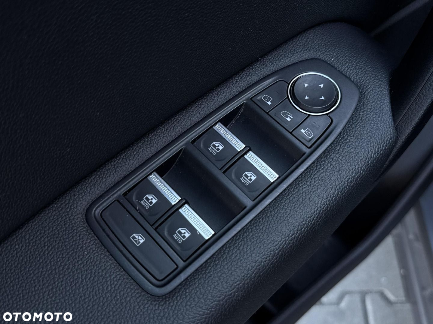 Renault Captur - 27