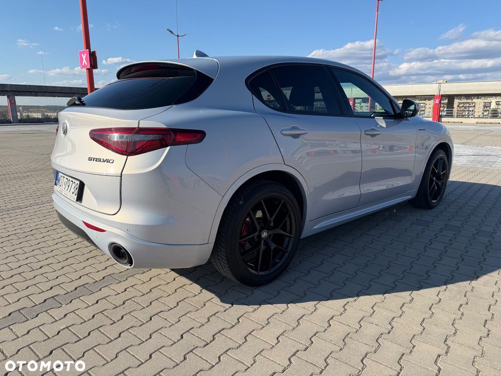 Alfa Romeo Stelvio 2.0 Turbo Veloce Q4 - 5