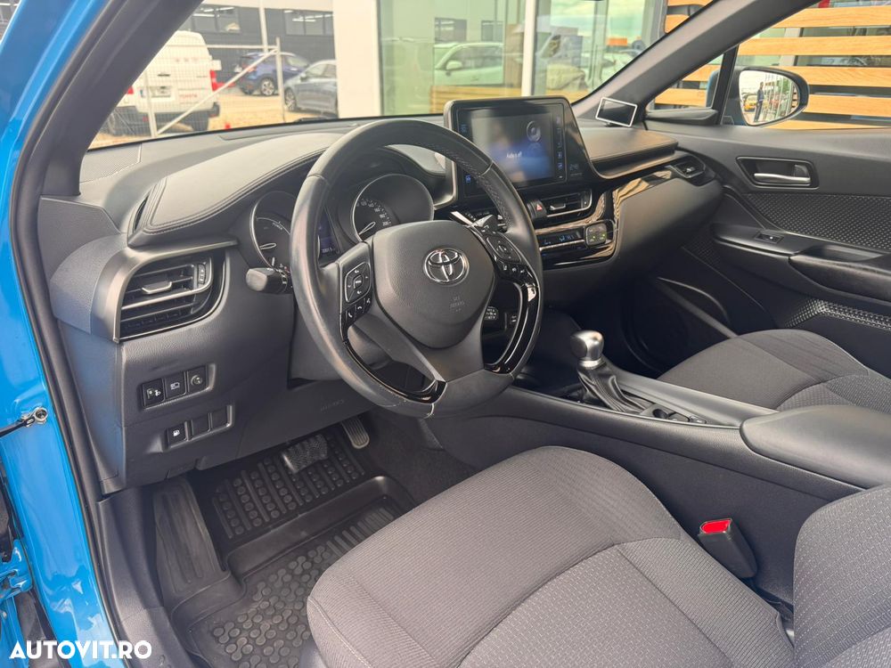 Toyota C-HR 1.8 HSD 122 CP 4x2 CVT Cult - 16