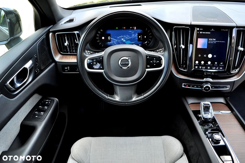Volvo XC 60 B4 D AWD Geartronic Inscription - 27