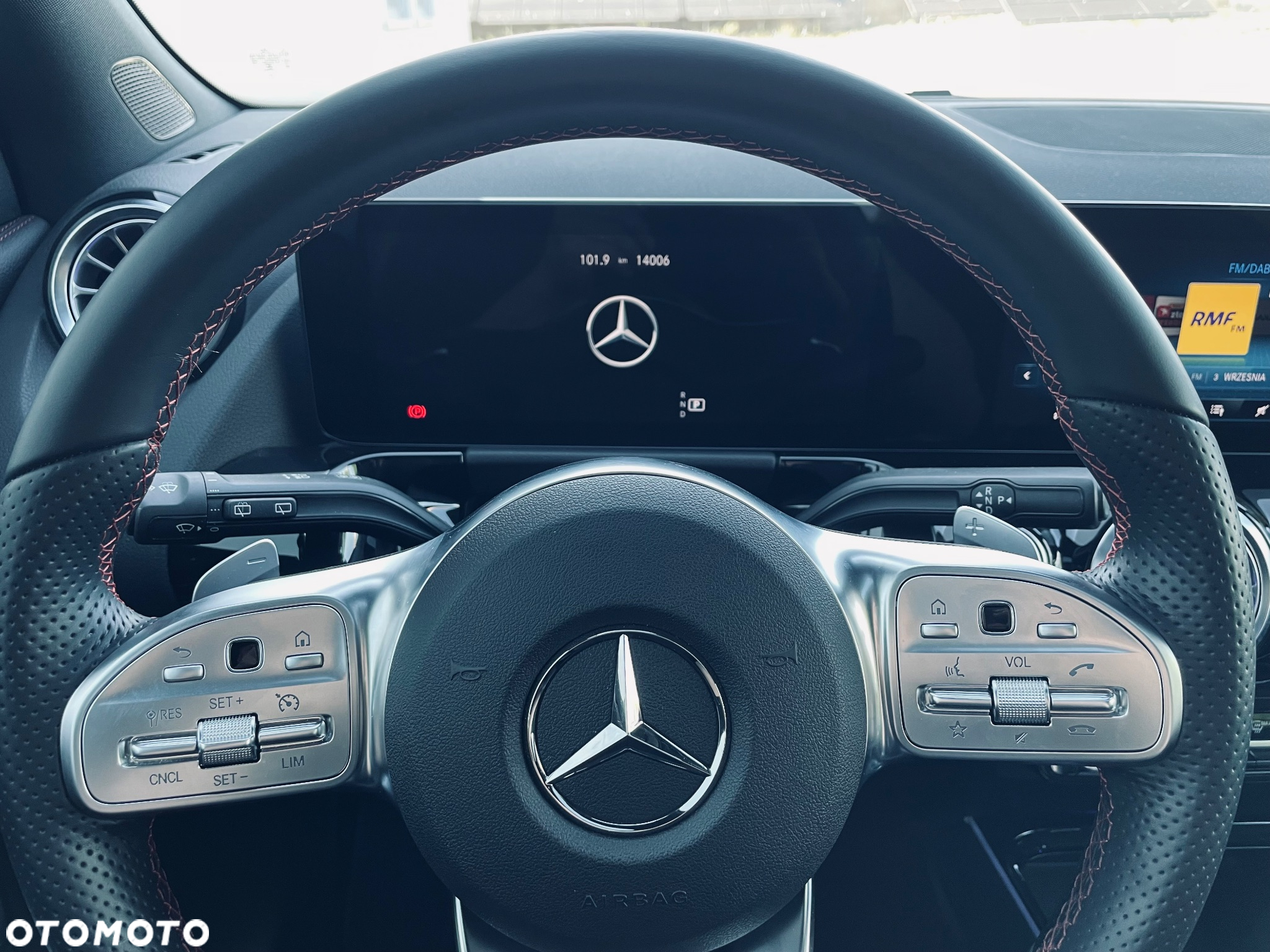Mercedes-Benz GLA 250 8G-DCT AMG Line - 17