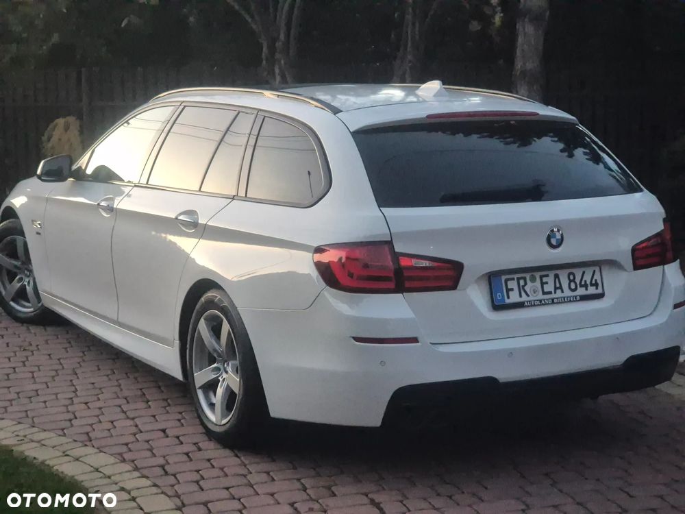 BMW Seria 5 525d xDrive - 37