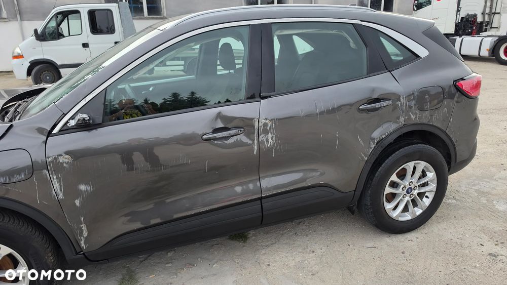Ford Kuga 2.5 Duratec PHEV TITANIUM - 6