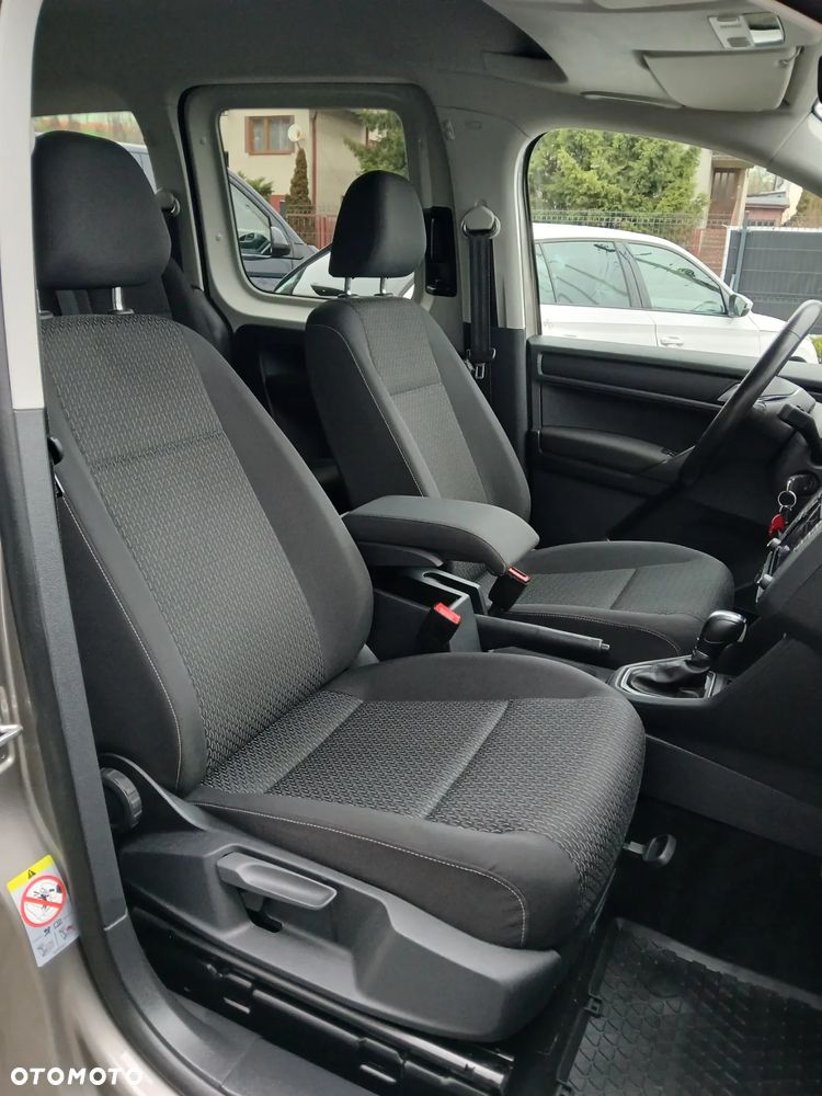 Volkswagen Caddy 1.4 TSI Trendline DSG - 6