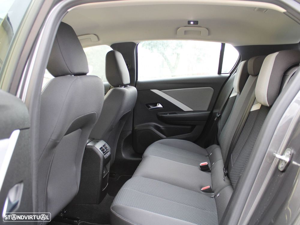 Opel Astra 1.6 T PHEV Business - 46