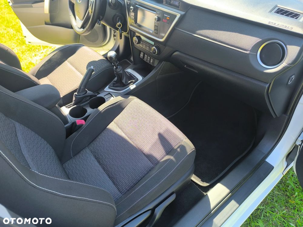Toyota Auris - 9