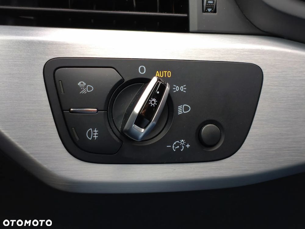 Audi A4 Avant 40 TDI S tronic S line - 19