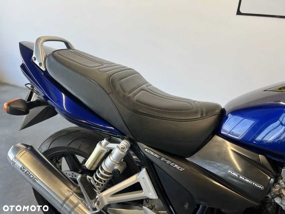 Suzuki GSX - 26