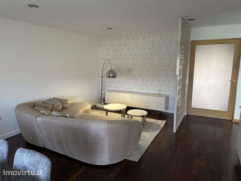 Apartamento T2 para arrendamento - Caldelas - Grande imagem: 3/12