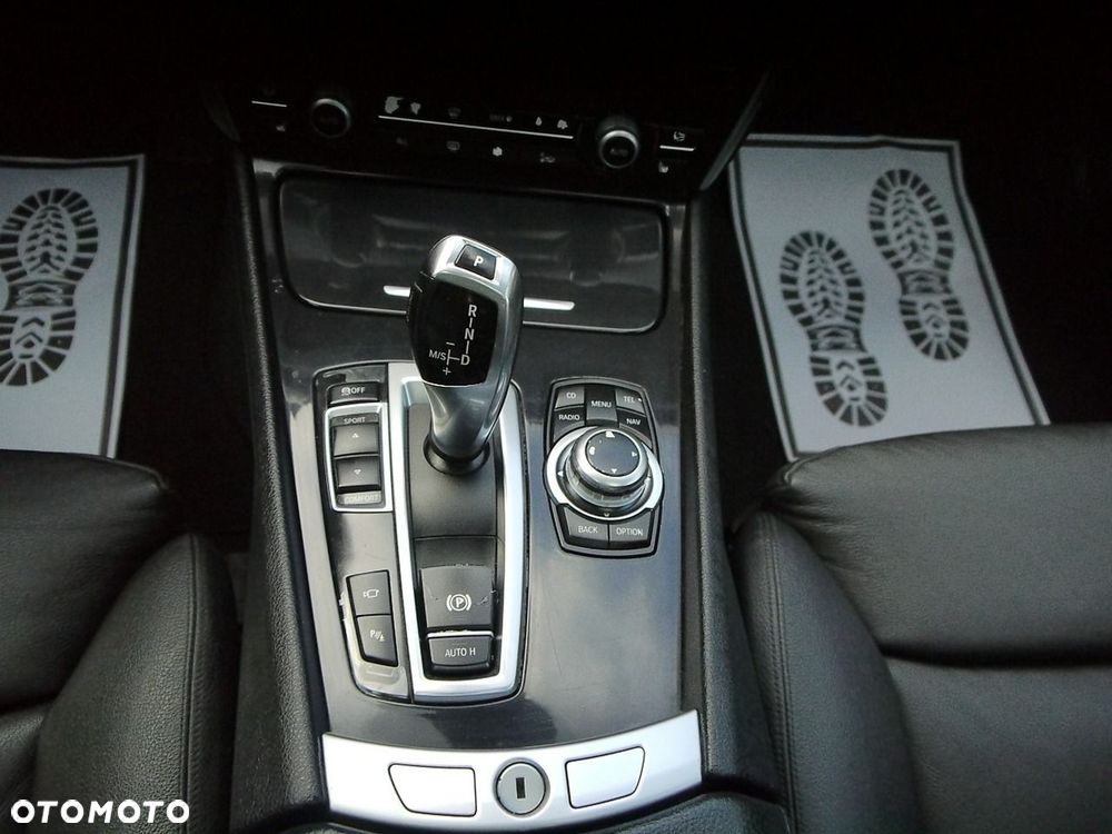 BMW 5GT - 23