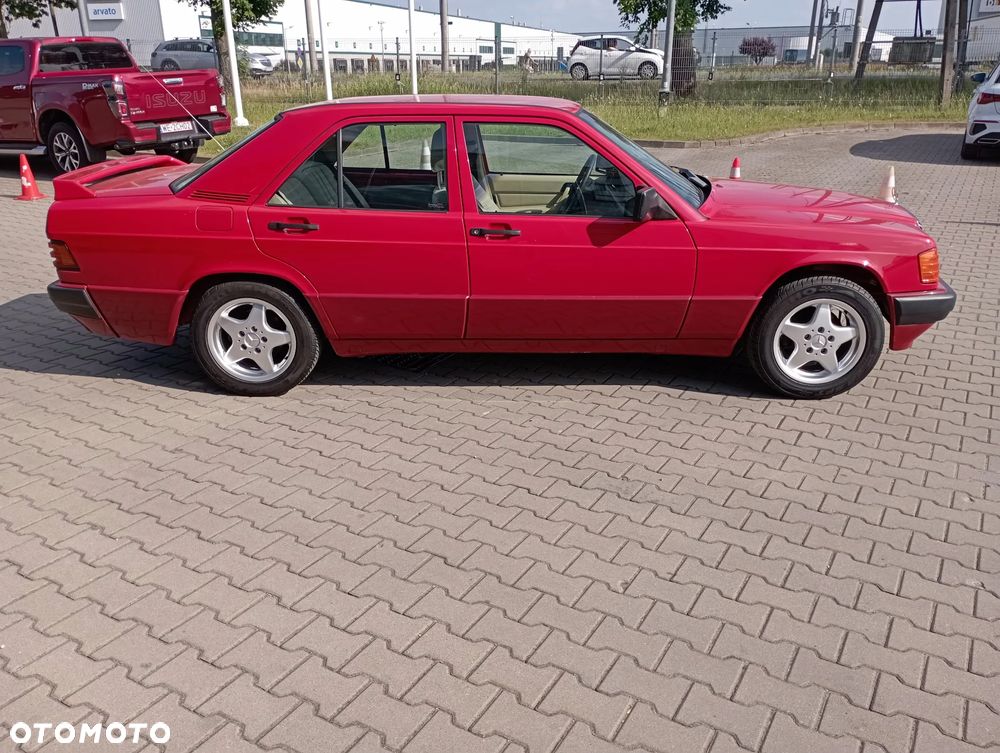 Mercedes-Benz W201 (190) - 4