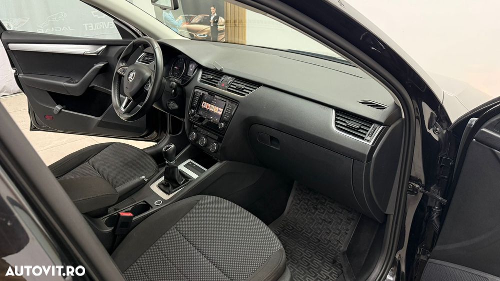 Skoda Octavia 1.6 TDI (Green tec) Ambition - 8