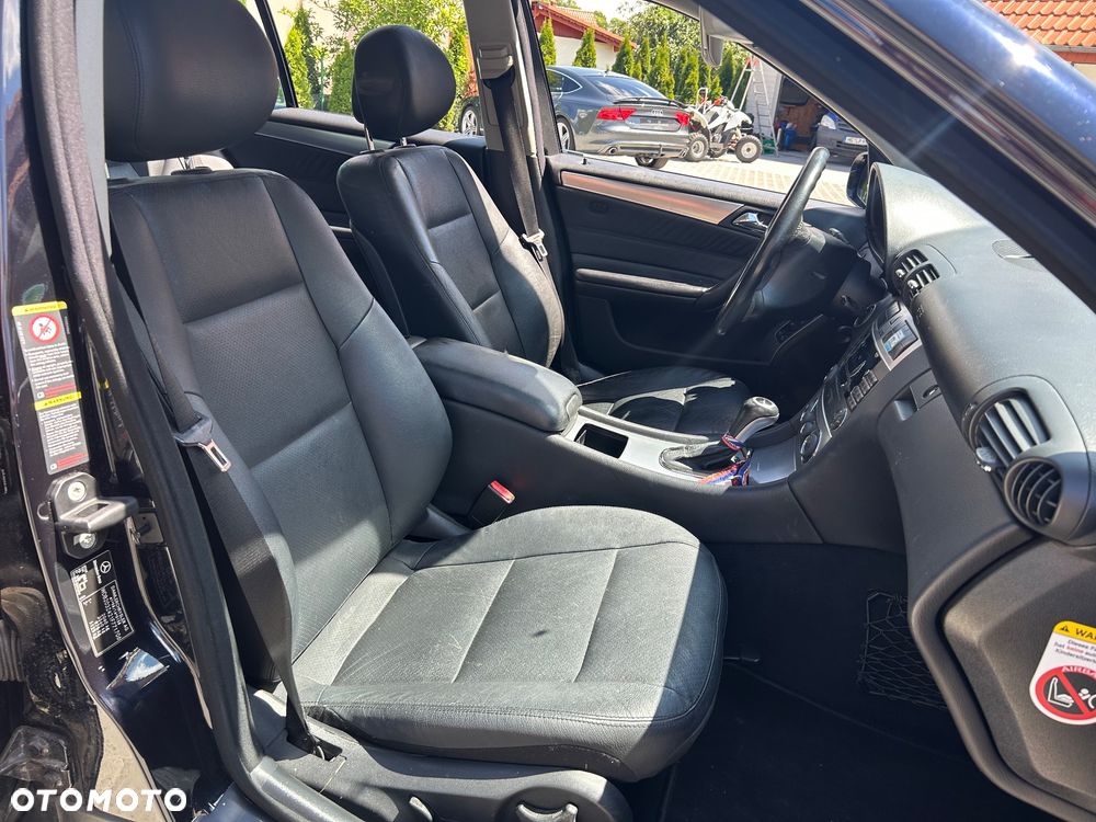 Mercedes-Benz Klasa C 200 Kompressor Automatik Avantgarde Sport Edition - 13