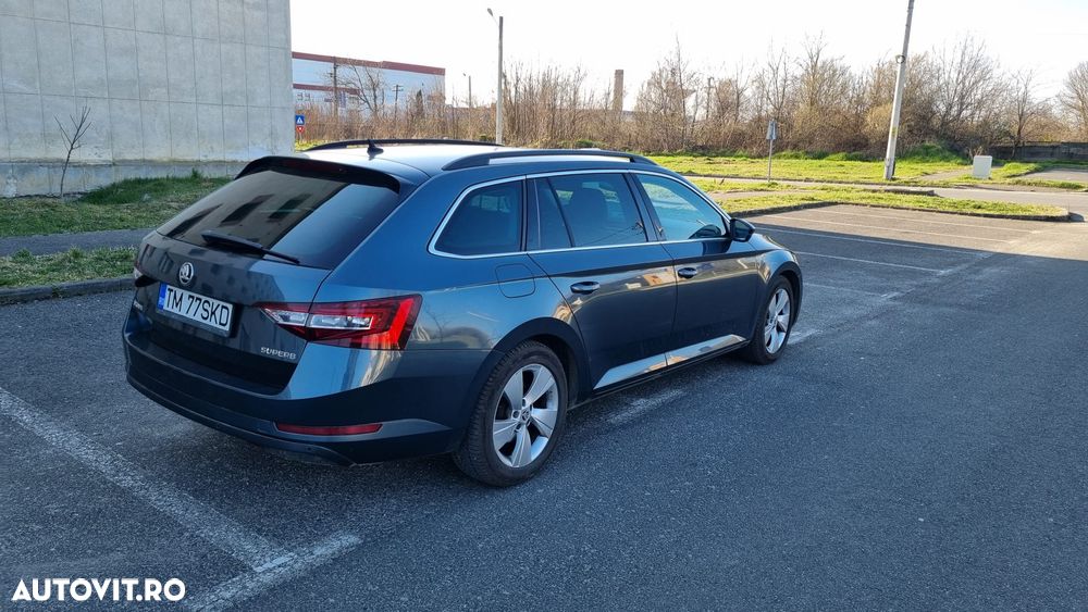 Skoda Superb 2.0 TDI DSG Ambition - 7