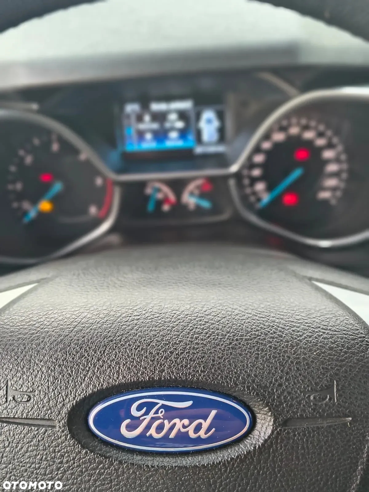 Ford Transit Connect - 17