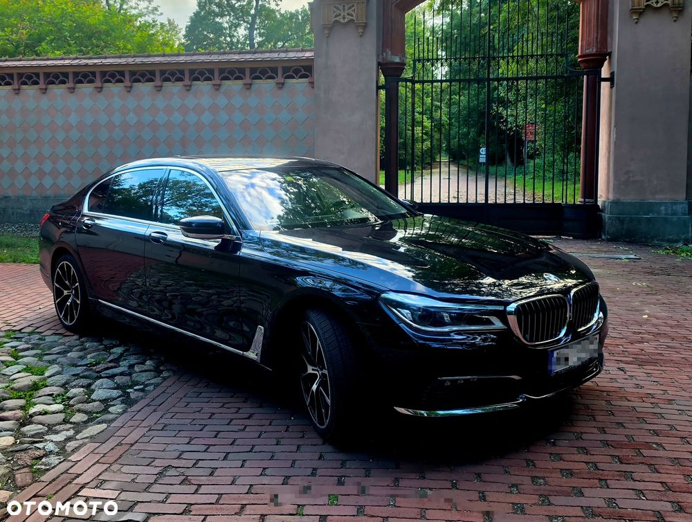 BMW Seria 7 750Li - 2