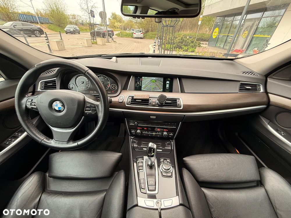 BMW 5GT 530d xDrive - 15