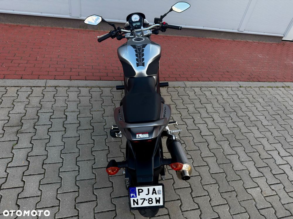 Suzuki SV - 12