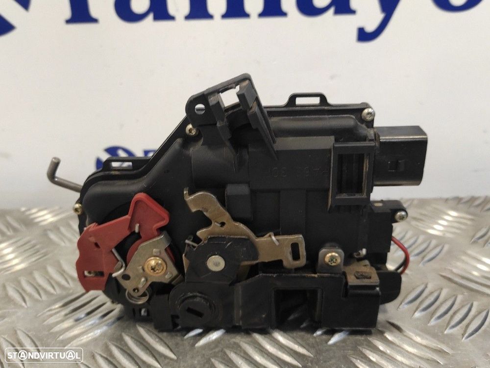 FECHADURA PORTA TRASEIRA ESQUERDA AUDI A4 AVANT 2007 - 3