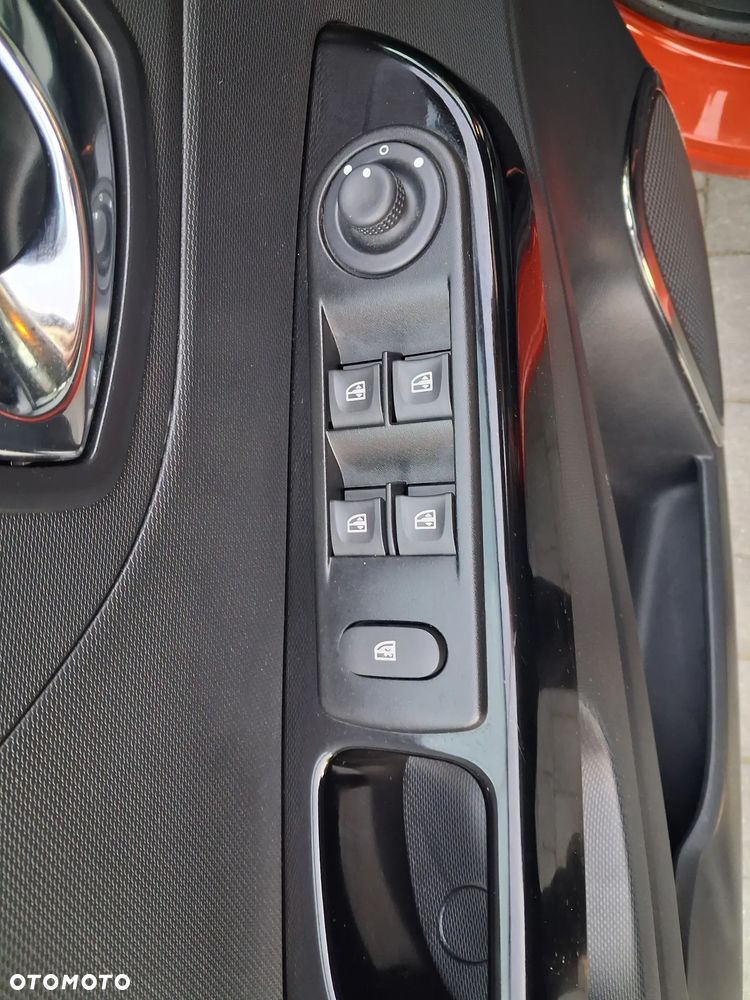 Renault Captur - 15