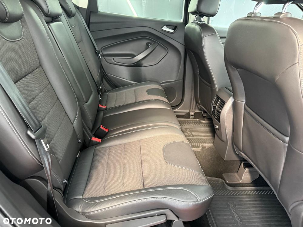 Ford Kuga 1.5 EcoBoost 2x4 Titanium - 27