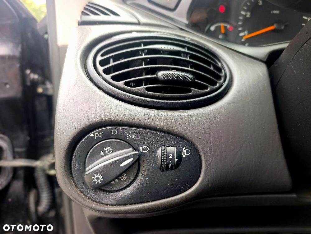 Ford Focus TDCi Viva X - 28