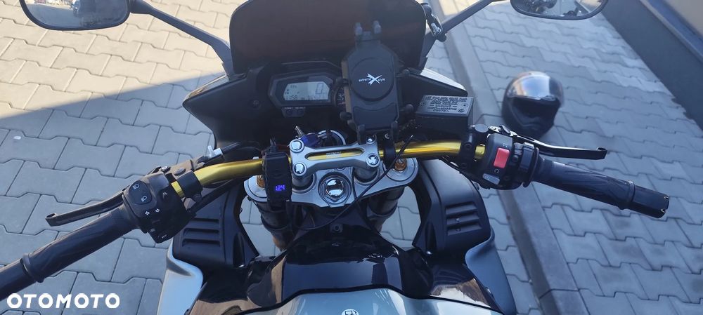 Yamaha FZ - 12