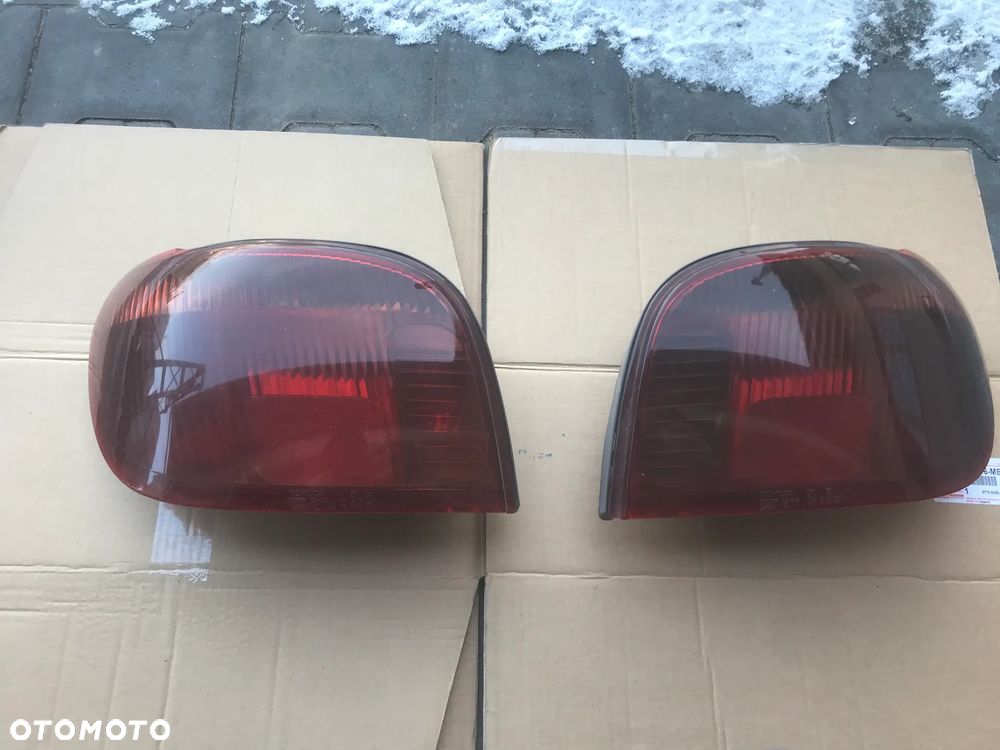Toyota Yaris I 03-05 Lift Lampa Prawa Lewa Wersja Japońska Kioto