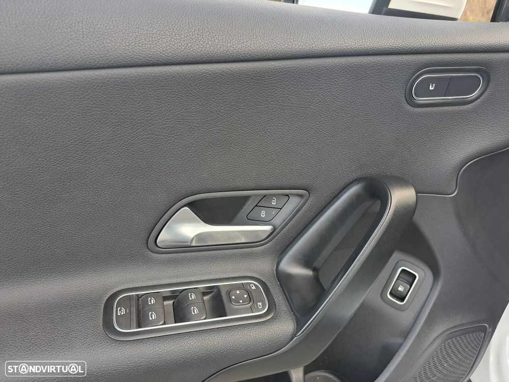 Mercedes-Benz A 250 e 8G-DCT - 12