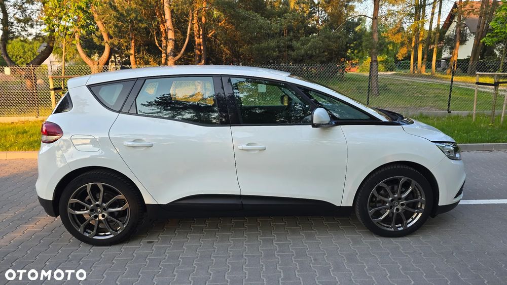 Renault Scenic ENERGY TCe 115 LIFE - 9