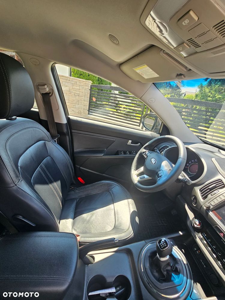 Kia Sportage 2.0 CRDI M AWD - 32